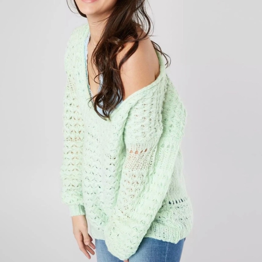 Free People Crashing Waves pullover sweater large l loose knit over the shoulder